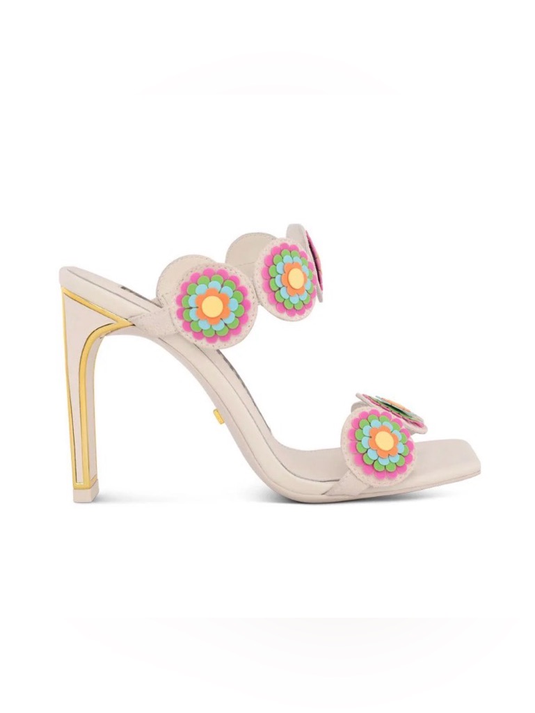 Kat Maconie Iza White With Leather Flowers Sandals 9 $358